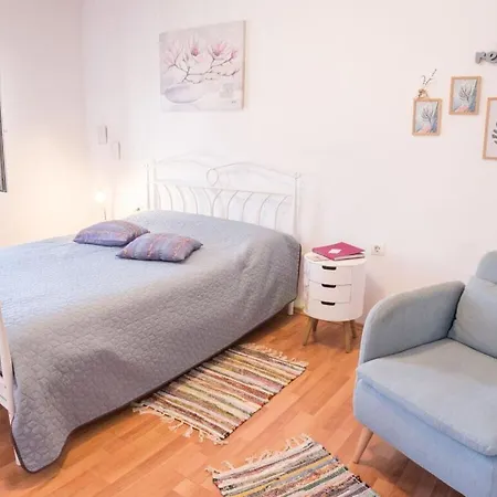 Rea Comfortable Holiday Semesterbostad